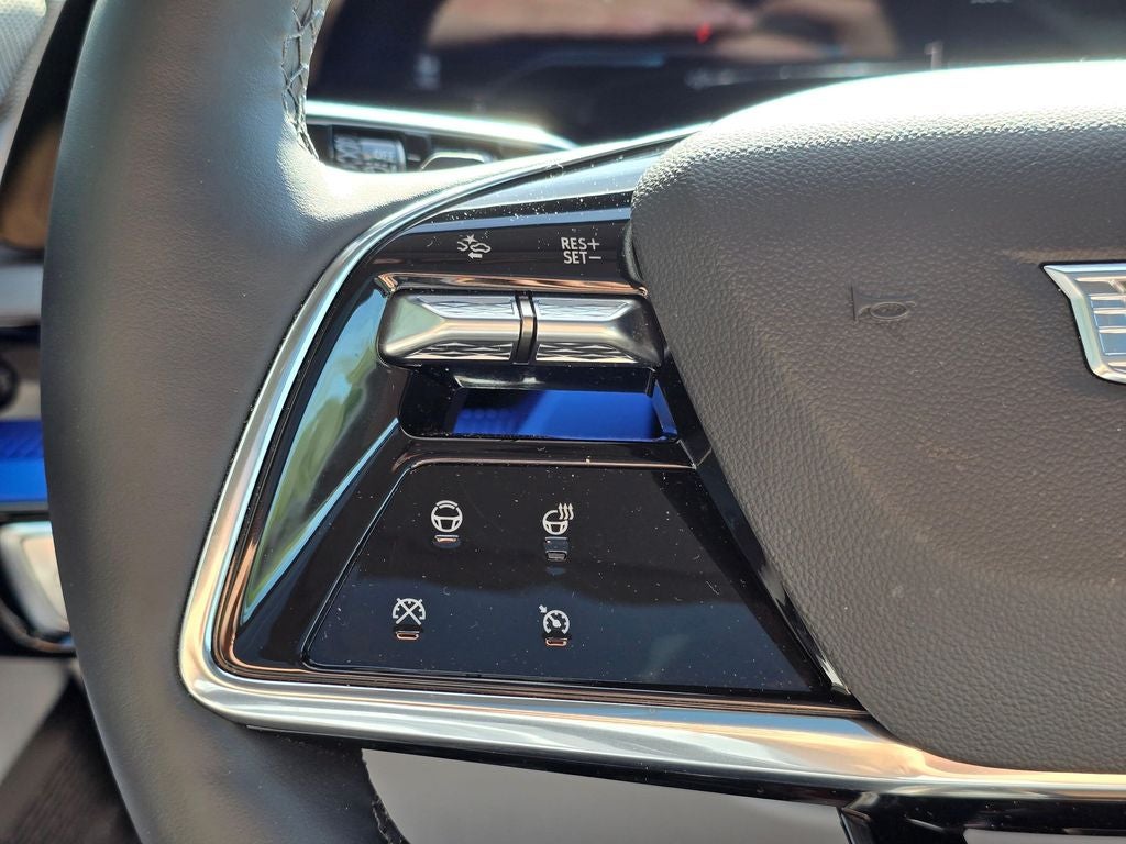 2025 Cadillac OPTIQ Luxury