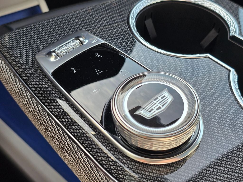 2025 Cadillac OPTIQ Luxury