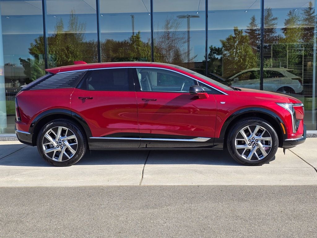 2025 Cadillac OPTIQ Luxury