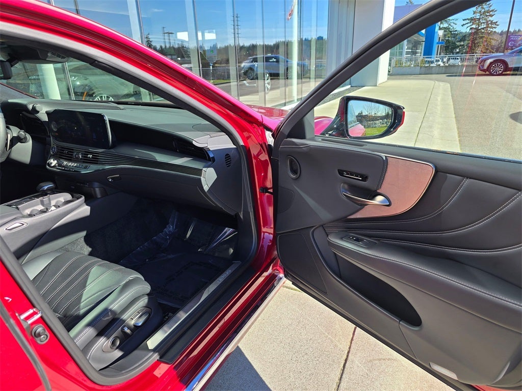 2022 Lexus LS 500h Base